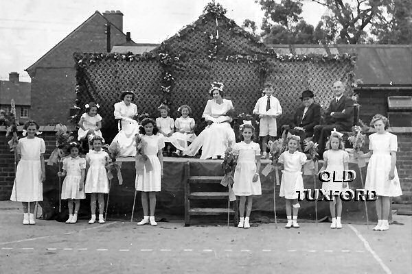 School Queen Dorothy Paine - 1954