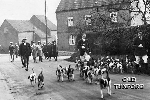 Egmanton Road, the hunt on the road