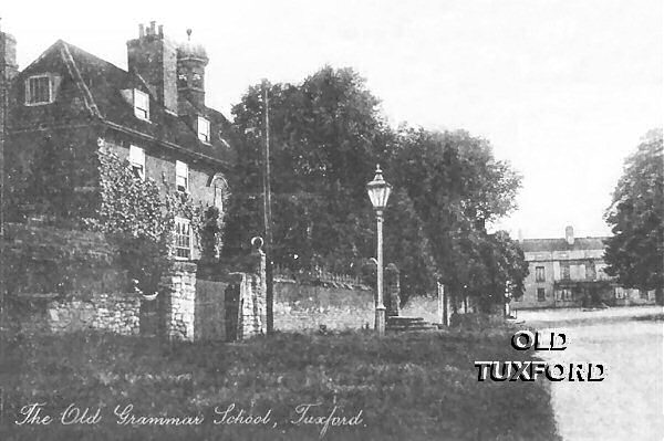 Tuxford Grammar School looking towards the Market Place in 1926