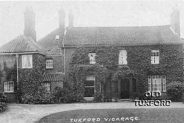 Front view Tuxford Vicarage